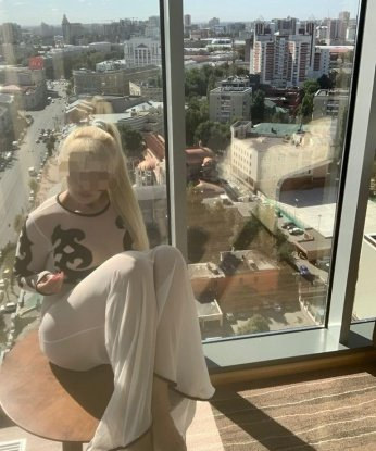 Позволь мне позаботиться о твоих желаниях и удовлетворить их с непревзойденным мастерством. Живу в самом сердце Москвы, где можем провести незабываемое время в уютной обстановке. Разнообразие моих услуг оставит тебя безмолвным - от классического секса до эротического массажа. У меня есть отличные отзывы, подтверждающие мою превосходную работу. 🌟 Не стесняйся, и давай сделаем наше свидание в Москве неповторимым и ярким! 🌇💫 Отправь мне сообщение, и я с радостью отправлю тебе больше фото, чтобы ты убедился в моей привлекательности. 💋 Лилия